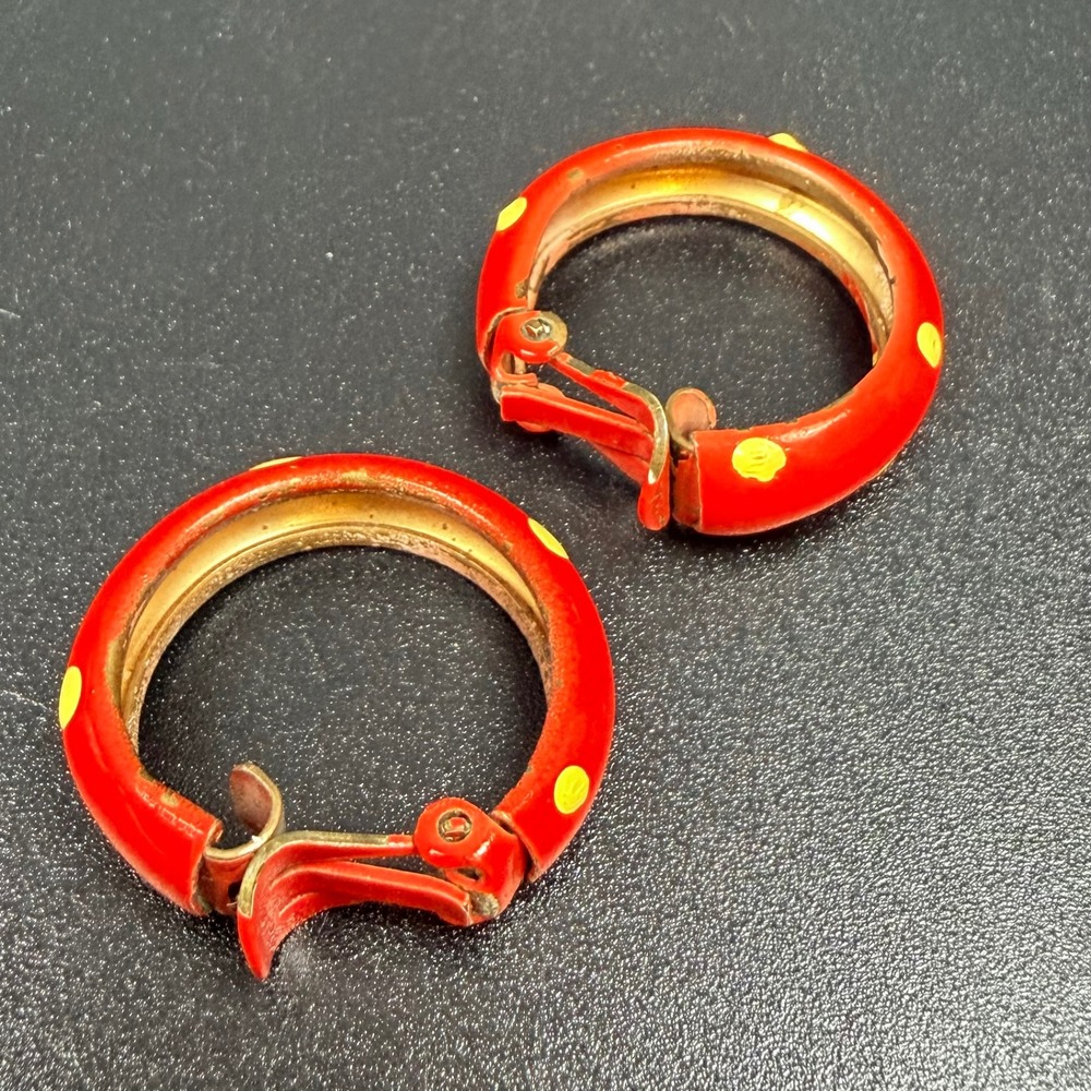Vintage Red Yellow Polka Dot Enamel‎ Flower Brooch Hoop Clip Earrings 1960s - Picture 11 of 12